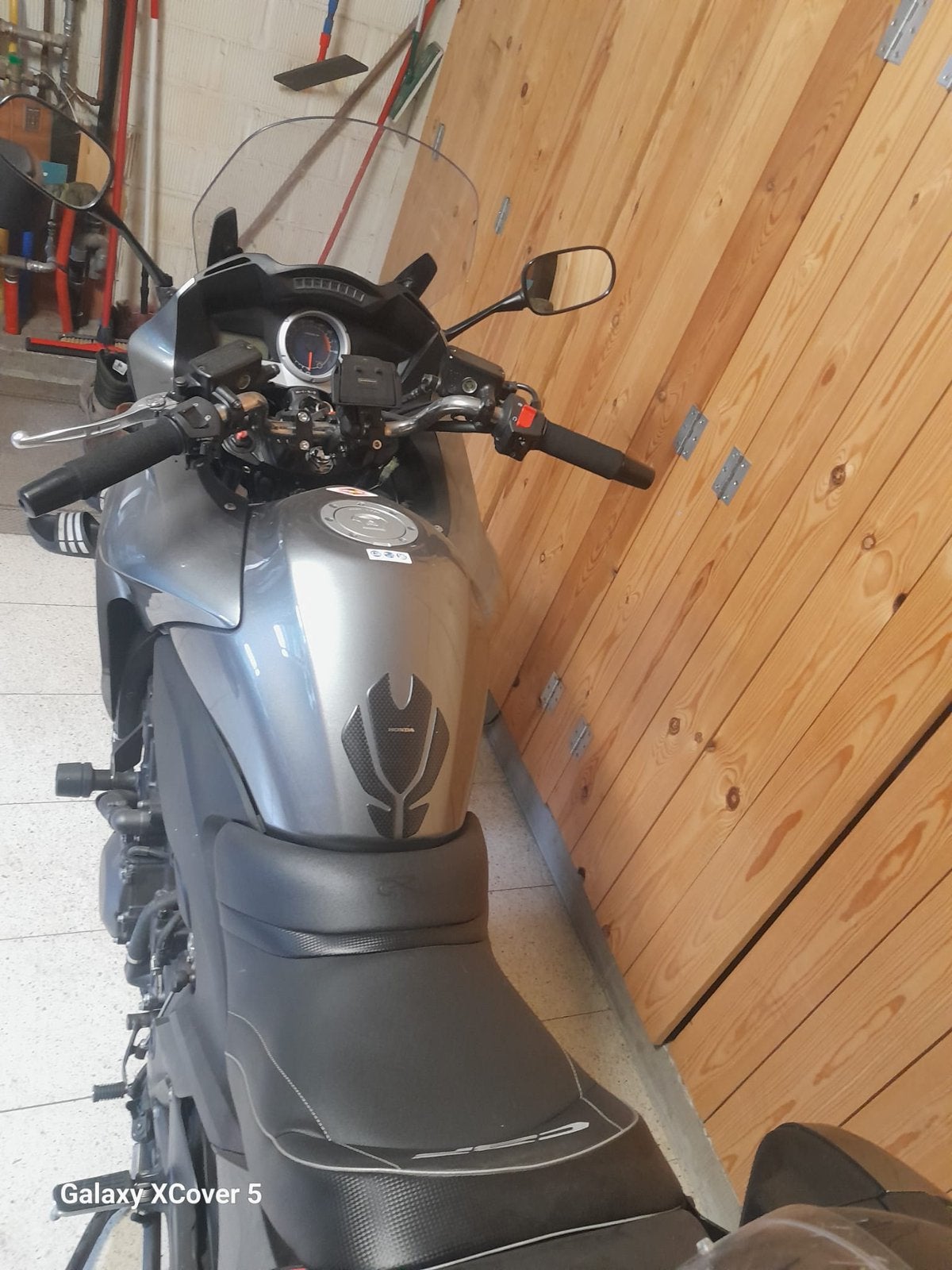 Zo goed als nieuw, Motoren, Motorrijbewijs A, Particulier, Toermotor, Handgeschakeld