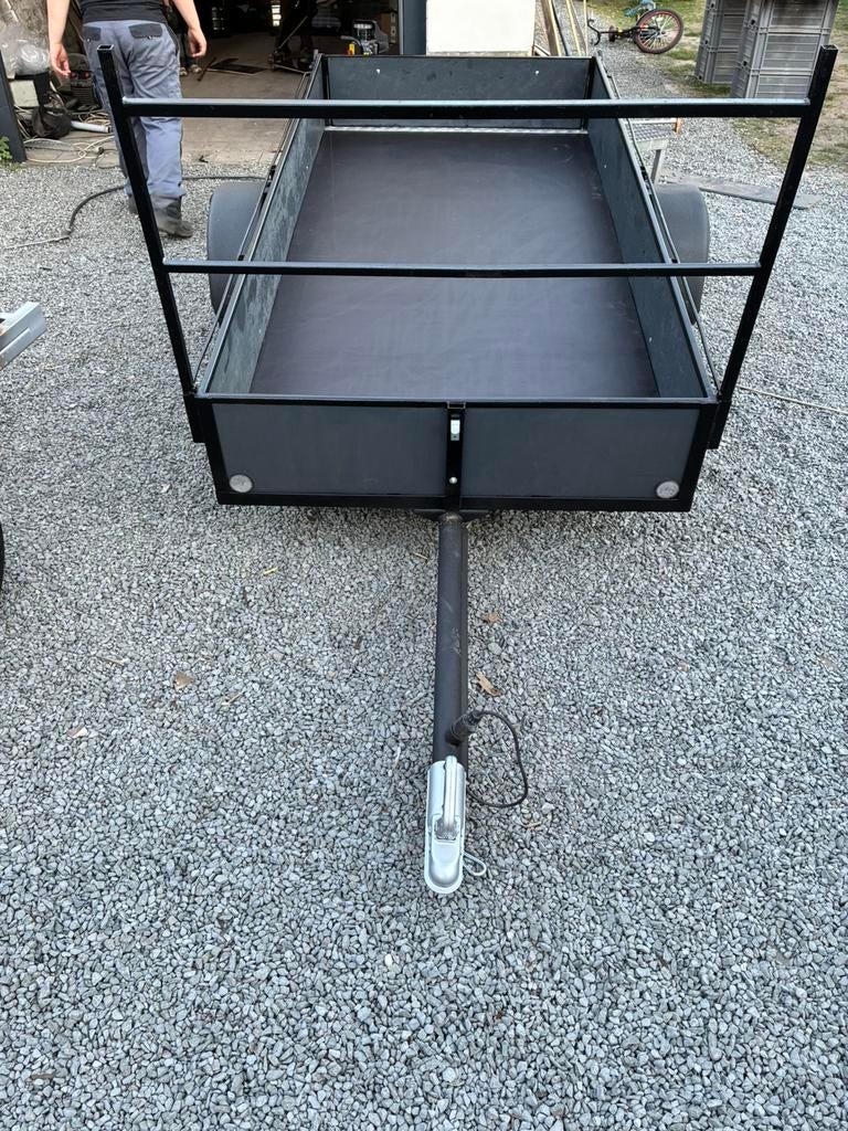 Enkelas aanhangwagen, Ophalen