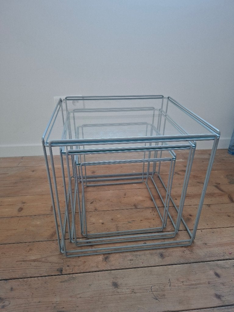 Complete set 'Isocele' bijzettafeltjes - Max Sauze, Minder dan 55 cm, Gebruikt, Vierkant, Glas