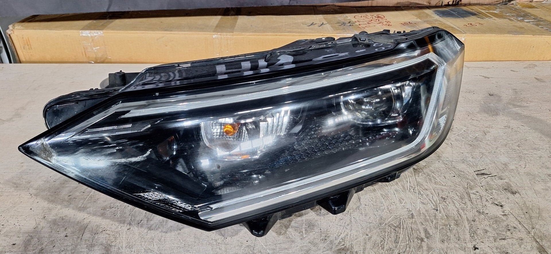 Volkswagen Jetta Koplamp, Auto-onderdelen, Gebruikt, -, Volkswagen, -