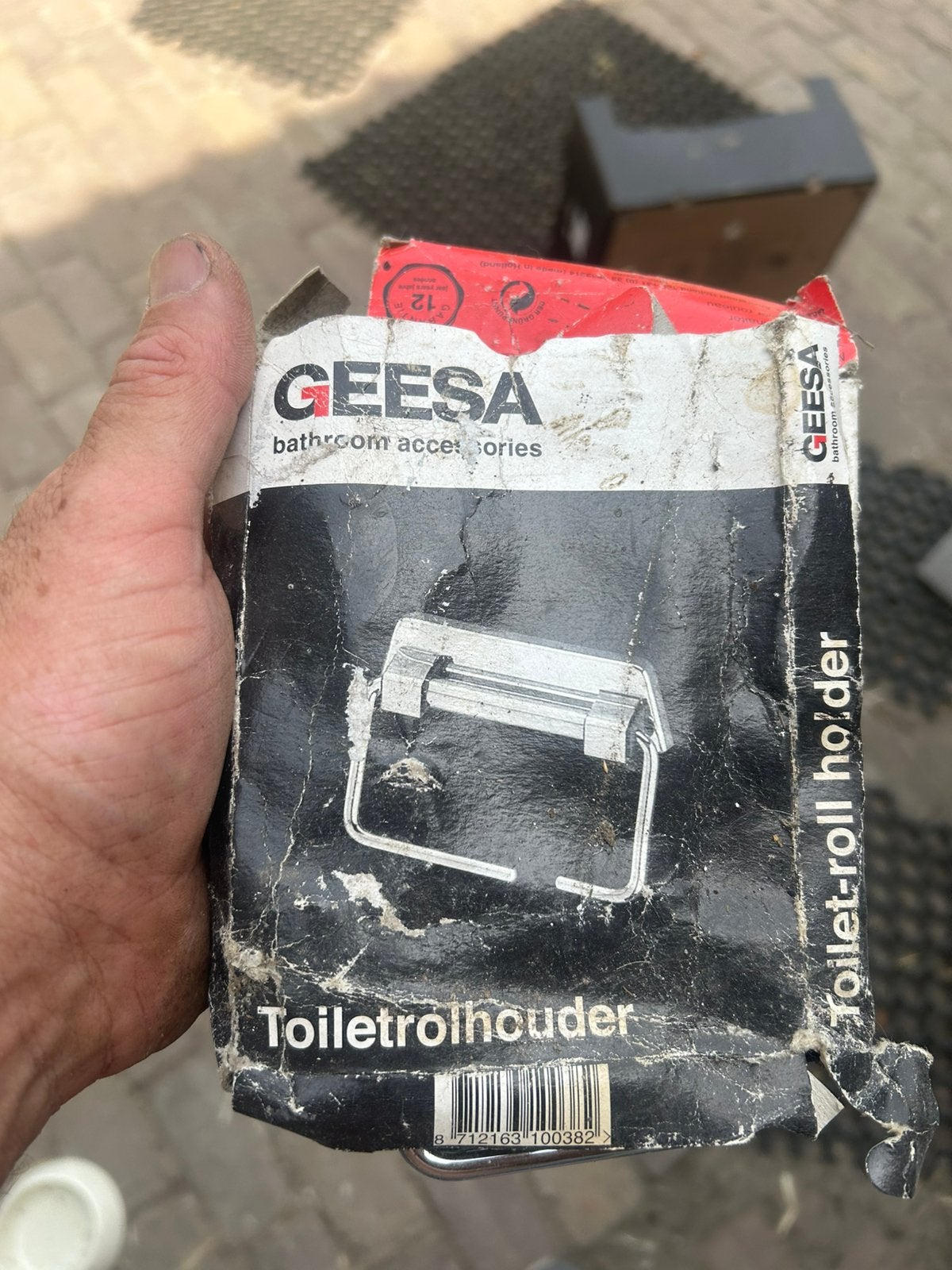 Porte-rouleau de papier toilette, Enlèvement