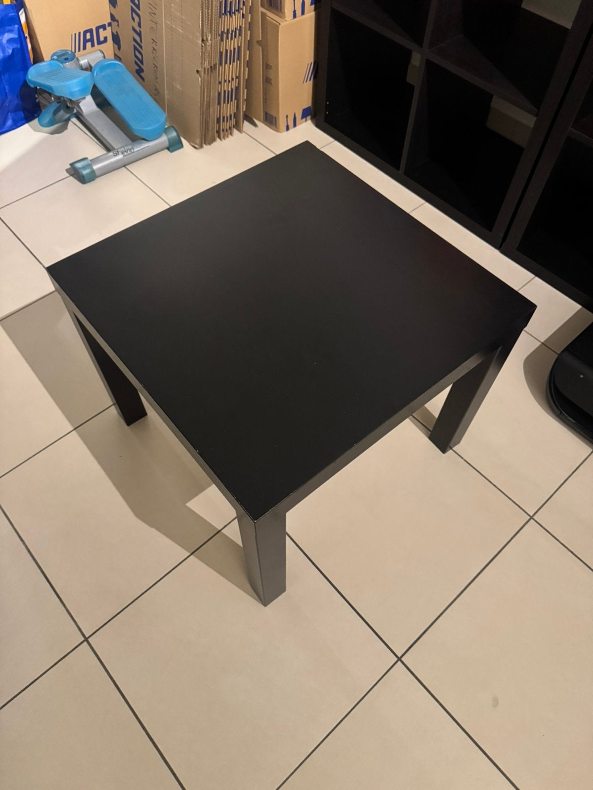 Klein salontafeltje ikea, Ophalen, Zo goed als nieuw
