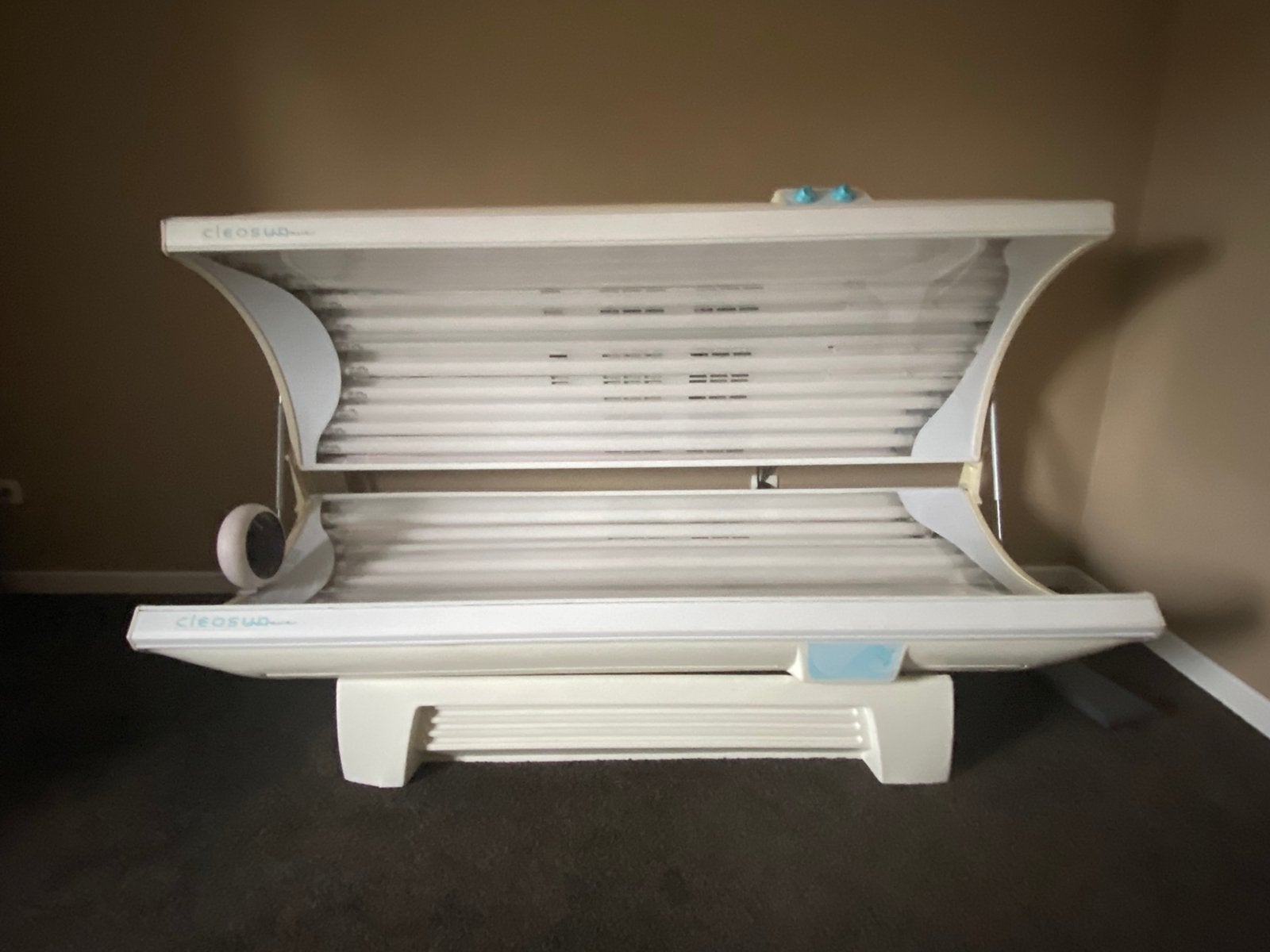 Zonnebank cleosun met recent nieuwe onderplaat en lampen., Electroménager, Solarium, Banc solaire & Bronzage facial, Comme neuf