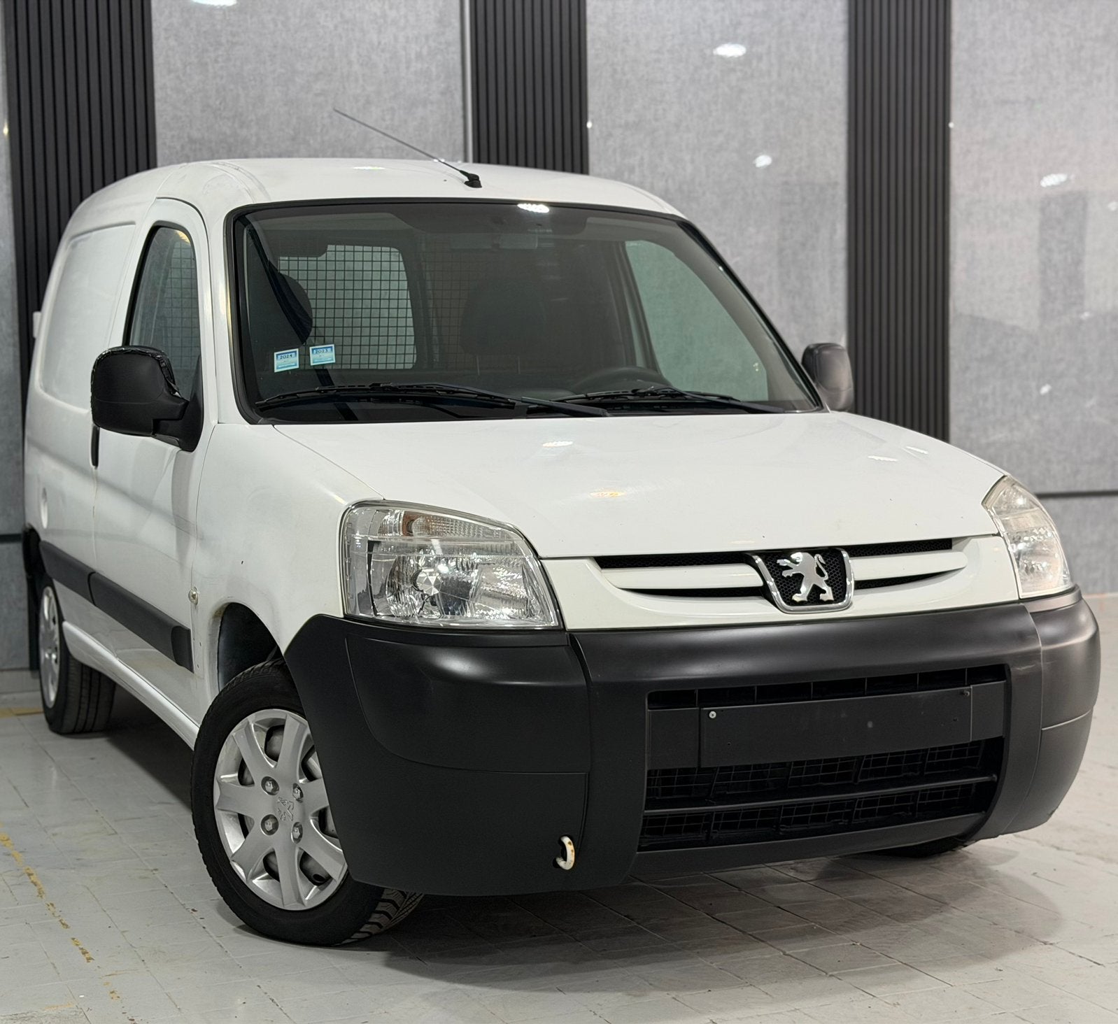 PEUGEOT PARTNER UTILITY 1.6 HDI *AIRCO* *KLAAR VOOR IMMAT*, Auto's, Bedrijf, Diesel, Euro 4, Trekhaak