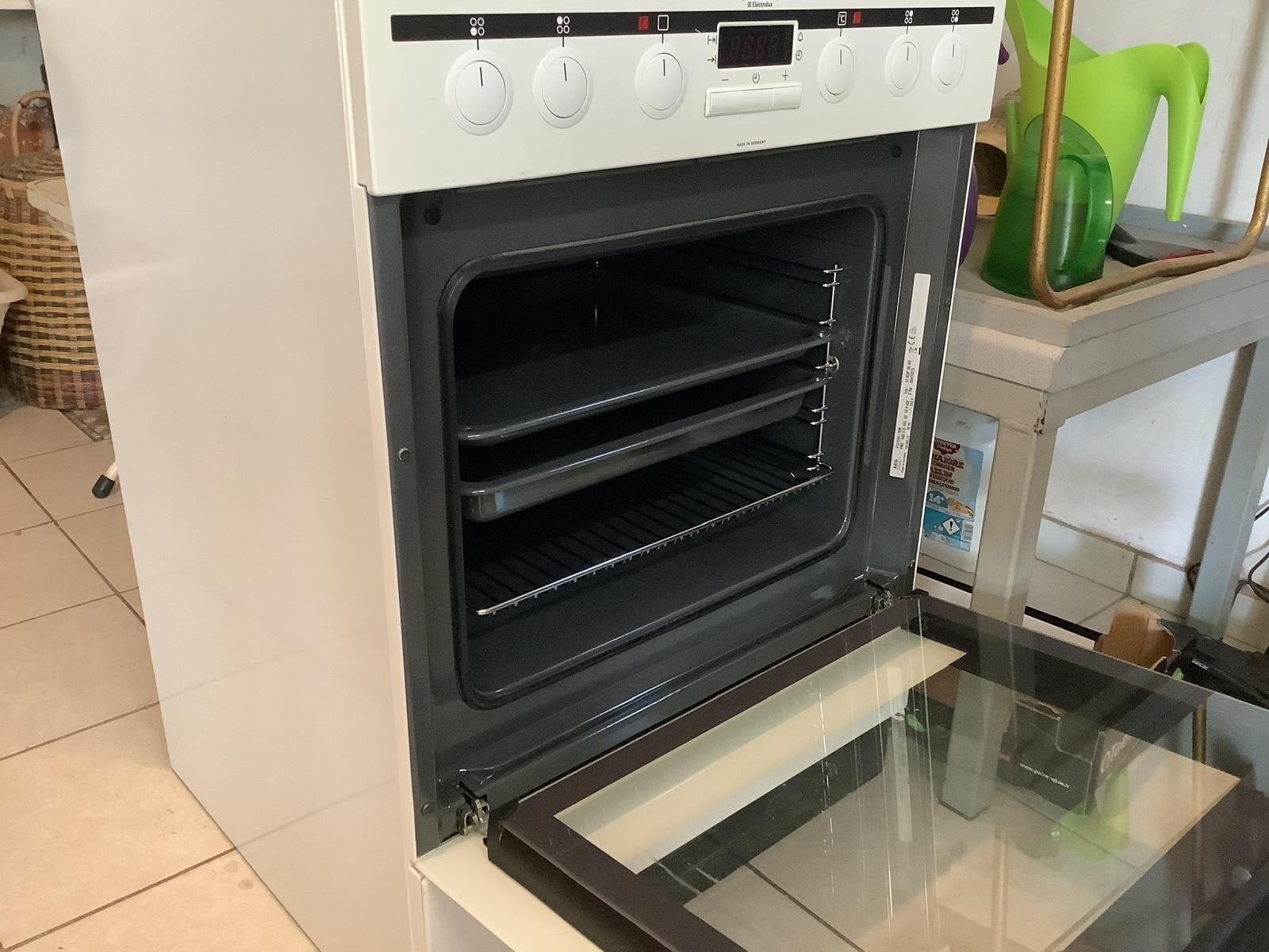 AEG fornuis met oven, Elektronische apparatuur, Ophalen