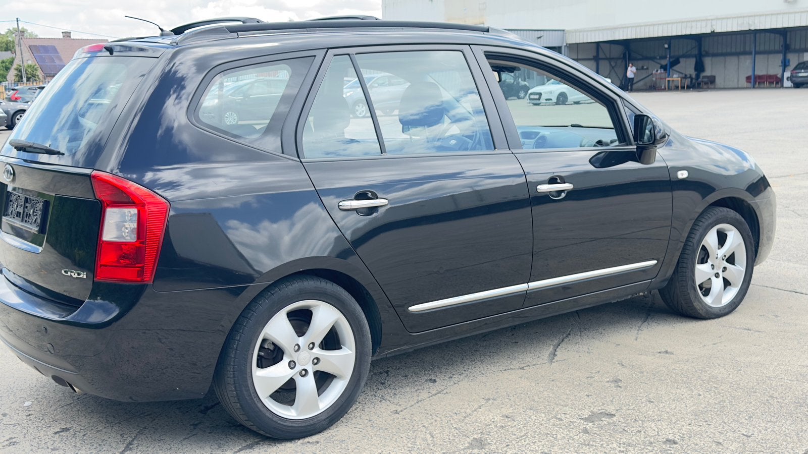 Kia carens 2l diesel CRDi* 2009* 156.000km*7P* toit ouvrant, Auto's, 100 kW, Monovolume, 4 cilinders, Bedrijf