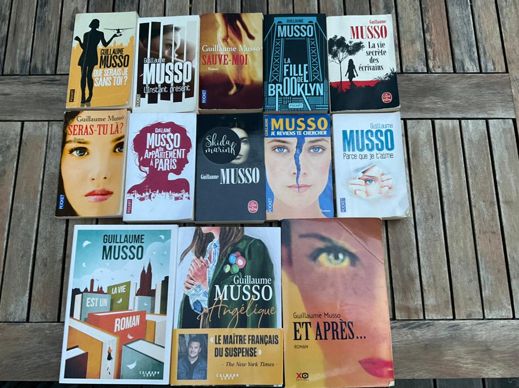13 livres de Guillaume Musso en lot, Ophalen, Zo goed als nieuw