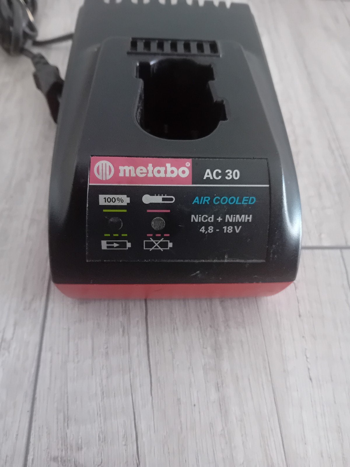 Chargeur de batterie Metabo AC 30 (4,8 V - 18 V) — Refroidi, Enlèvement