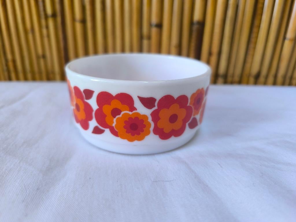 1 bol vintage 1970 Arcopal Marguerite et Tournesol orange, Enlèvement ou Envoi, Verre, Utilisé, Autres styles