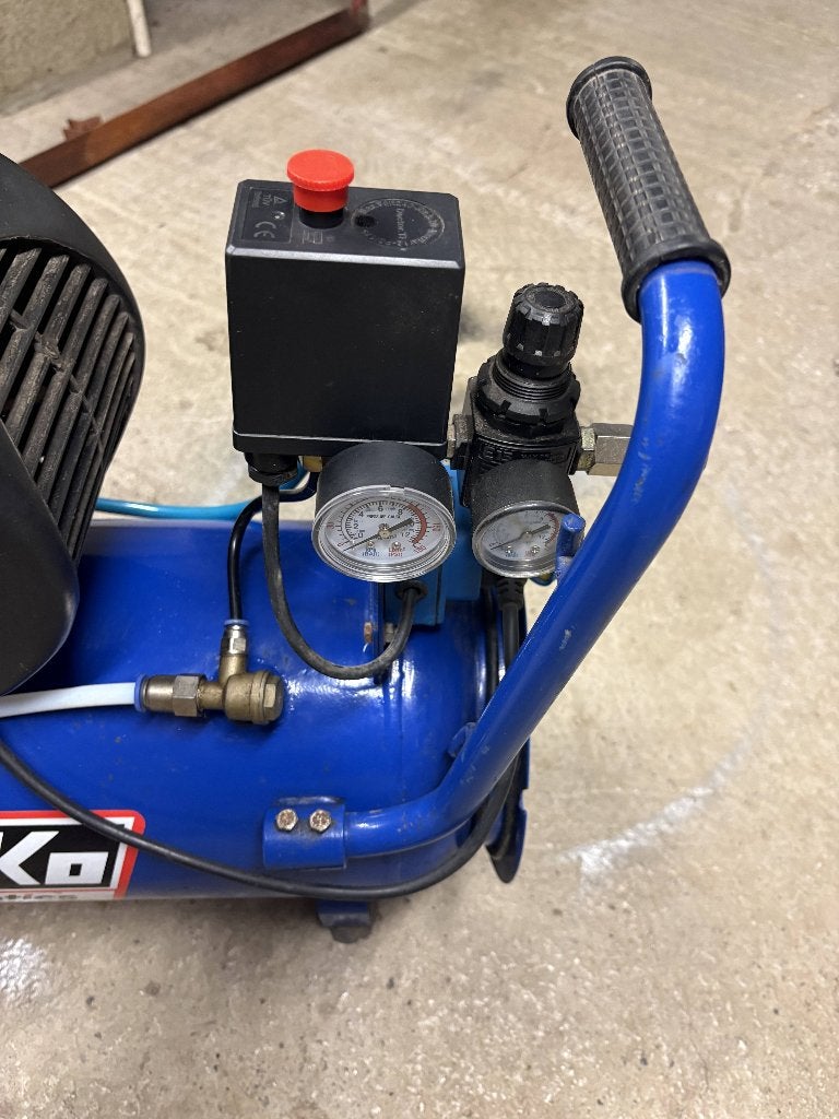Outillage, 400 à 800 litres/min, Enlèvement, Utilisé, 6 à 10 bars