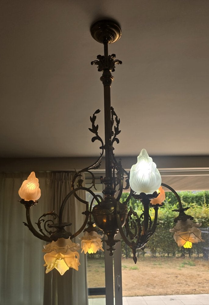 Grote vintage kroonluchter met glazen kappen, Huis en Inrichting, Lampen | Kroonluchters, Ophalen, Zo goed als nieuw