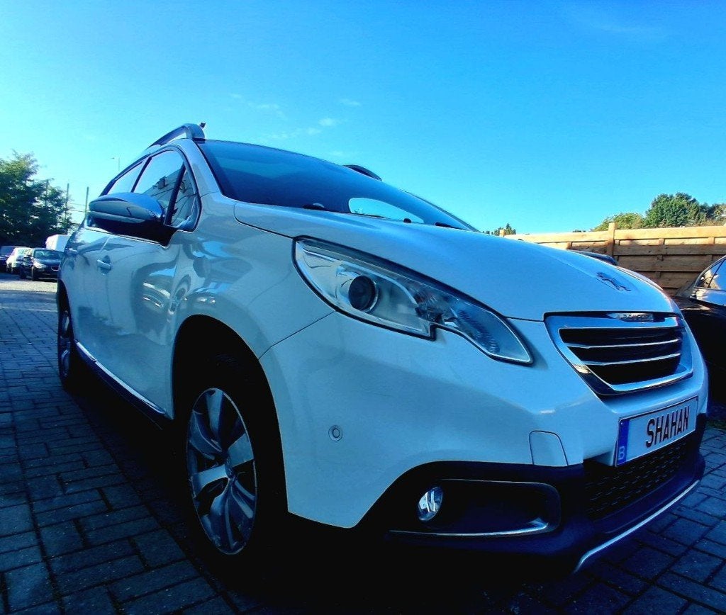 Peugeot 2008 1.2 Benzine Automaat – 2016 – 126.000 km, Wit, Leder, 5 deurs, 1312 kg