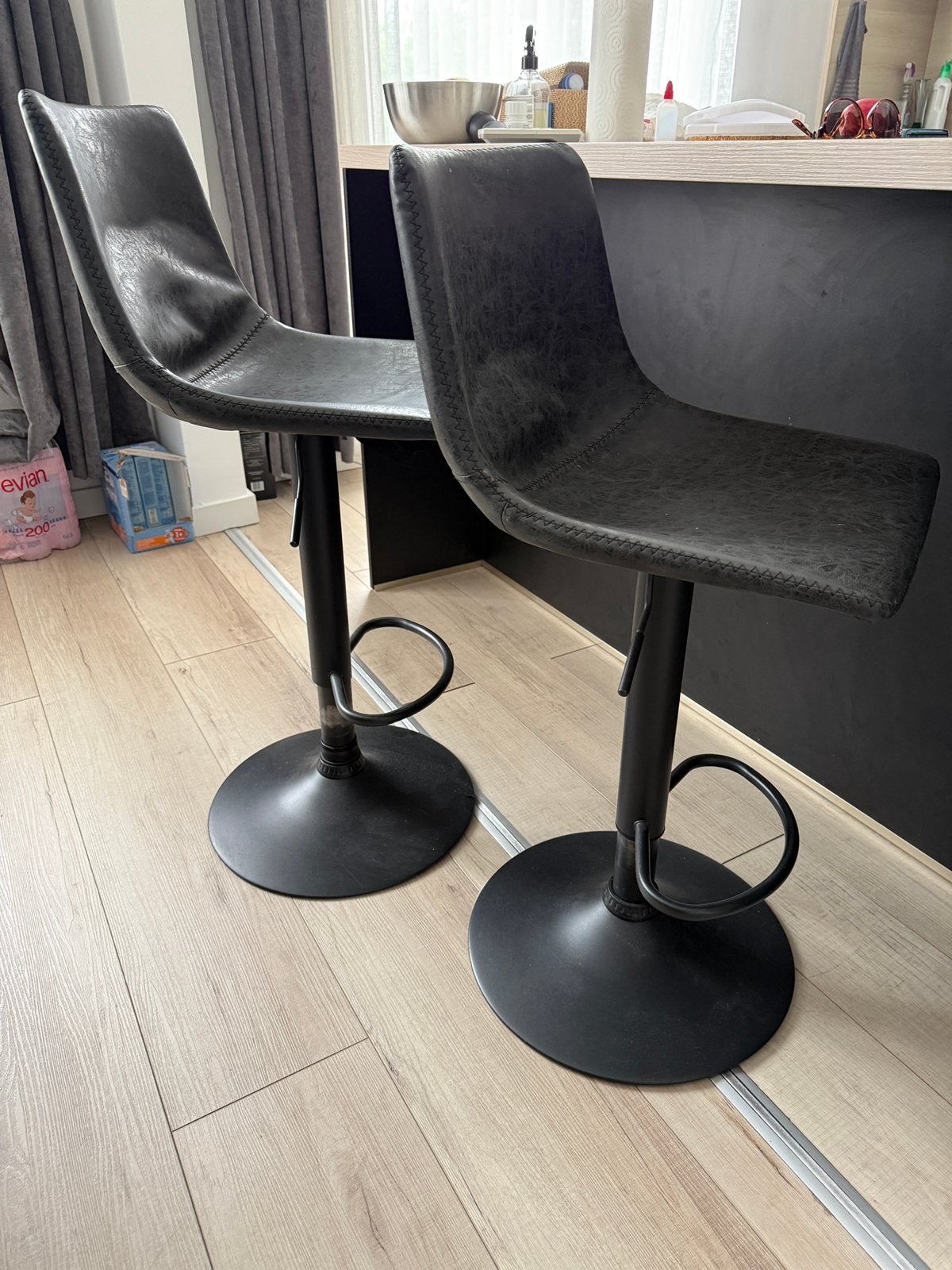 Tabouret de bar, 2 tabourets, Cuir, Utilisé, 60 à 90 cm
