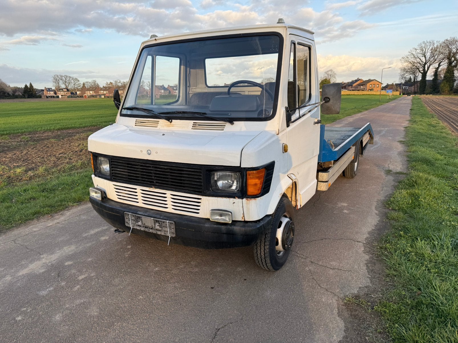 Mercedes T1 TN 410 Benzine 1989 Oldtimer, Autos, Achat, Entreprise, LPG, ABS