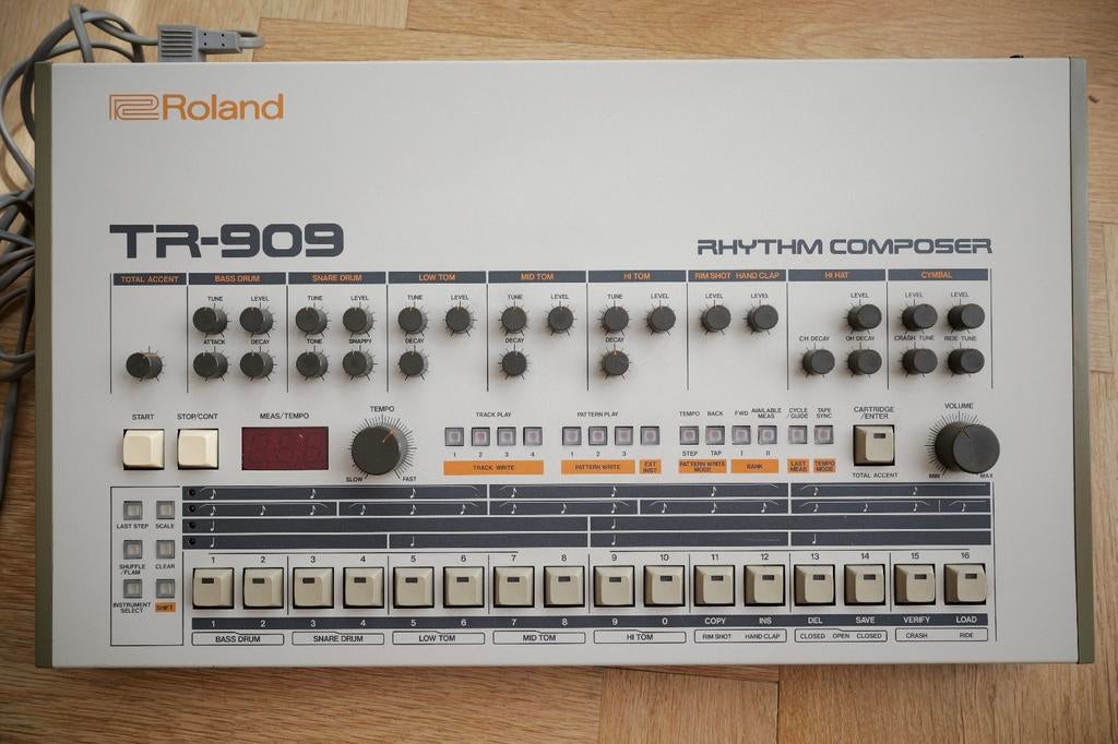 Roland TR-909, Musique & Instruments, Envoi, Roland