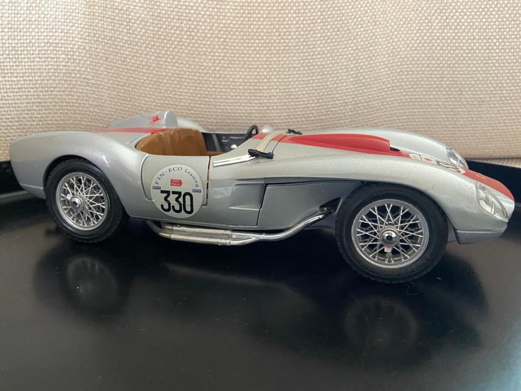 Schaalmodel Ferrari Le Mans - Bburago Made in Italy 1:18, Hobby & Loisirs créatifs, Voitures miniatures | 1:24, Enlèvement, Utilisé