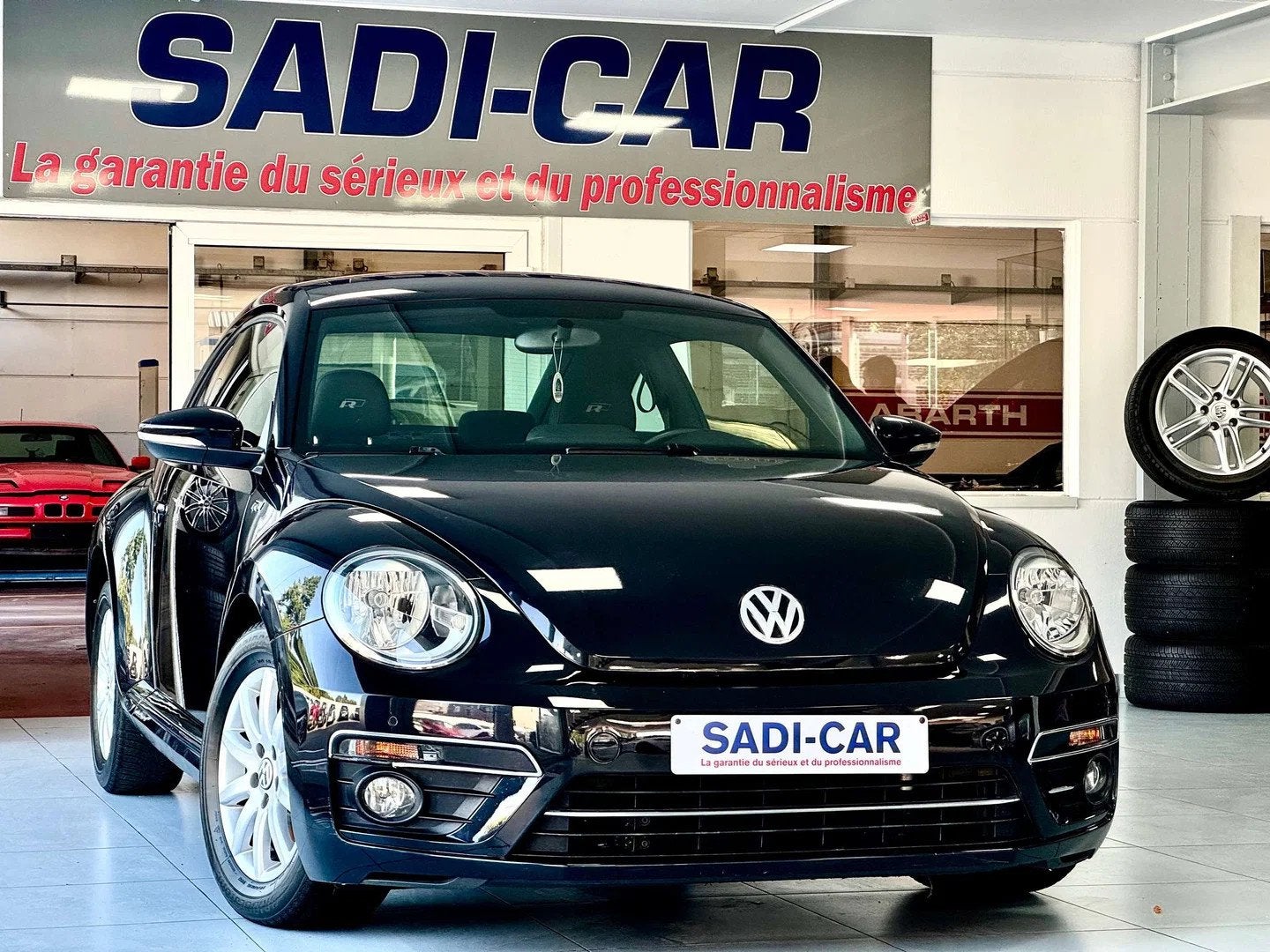Volkswagen Beetle 2.0 CR TDi 140cv R-LINE EDITION (bj 2015), Euro 5, 4 cilinders, Alcantara, Zwart
