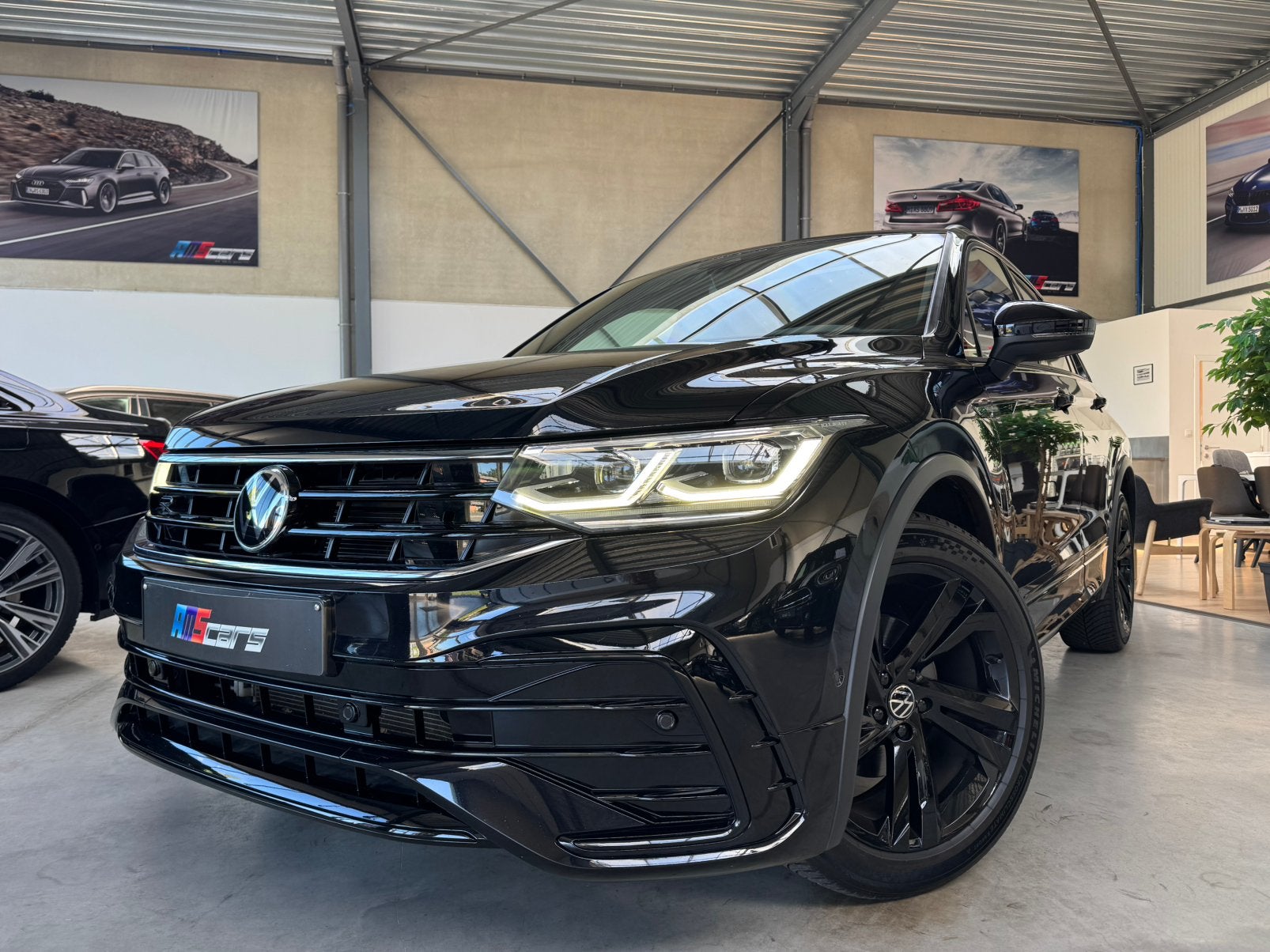 Volkswagen Tiguan 1.5 TSI DSG R-Line | 02/2021 | 72.000 km, Autos, Volkswagen, Cuir, https://public.car-pass.be/vhr/9478a11d-bdbe-4903-a7d5-5fba60a5faa3
