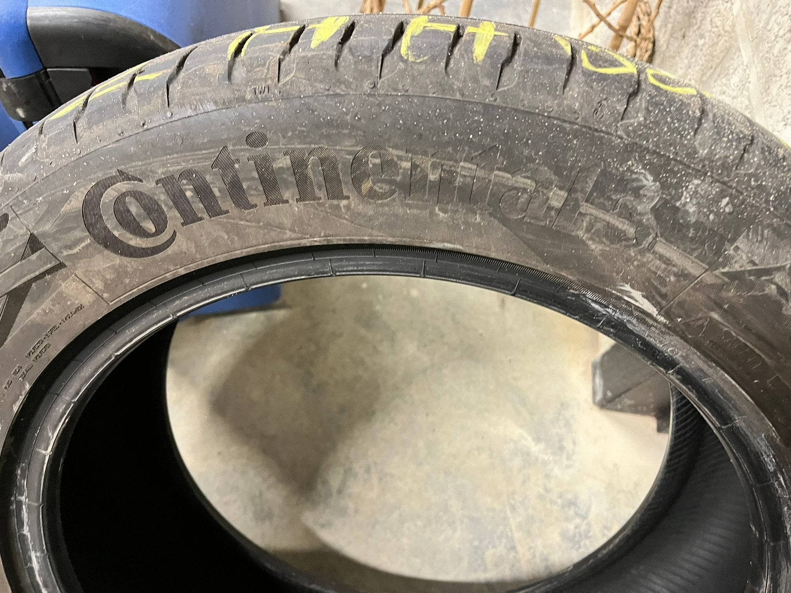 Set 4 pneus été  CONTINENTAL <10k km 2025 6Q 225/55 R18 102Y, Autos : Pièces & Accessoires, Véhicule de tourisme, Pneus été, Enlèvement