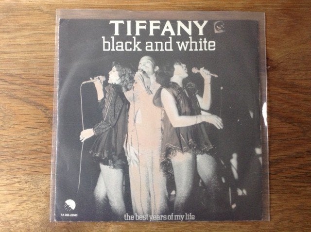 single tiffany, Cd's en Dvd's, 7 inch, Ophalen of Verzenden, Pop, Beschermende buitenhoes