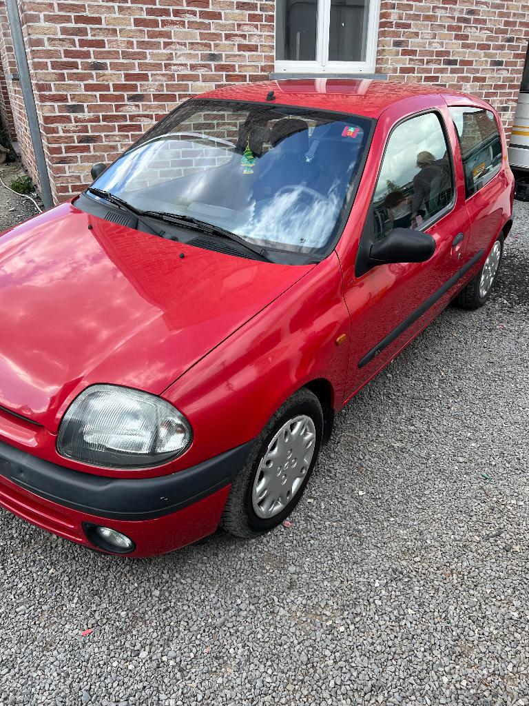 Renault clio, Autos, Achat, Entreprise, Noir, 2 portes