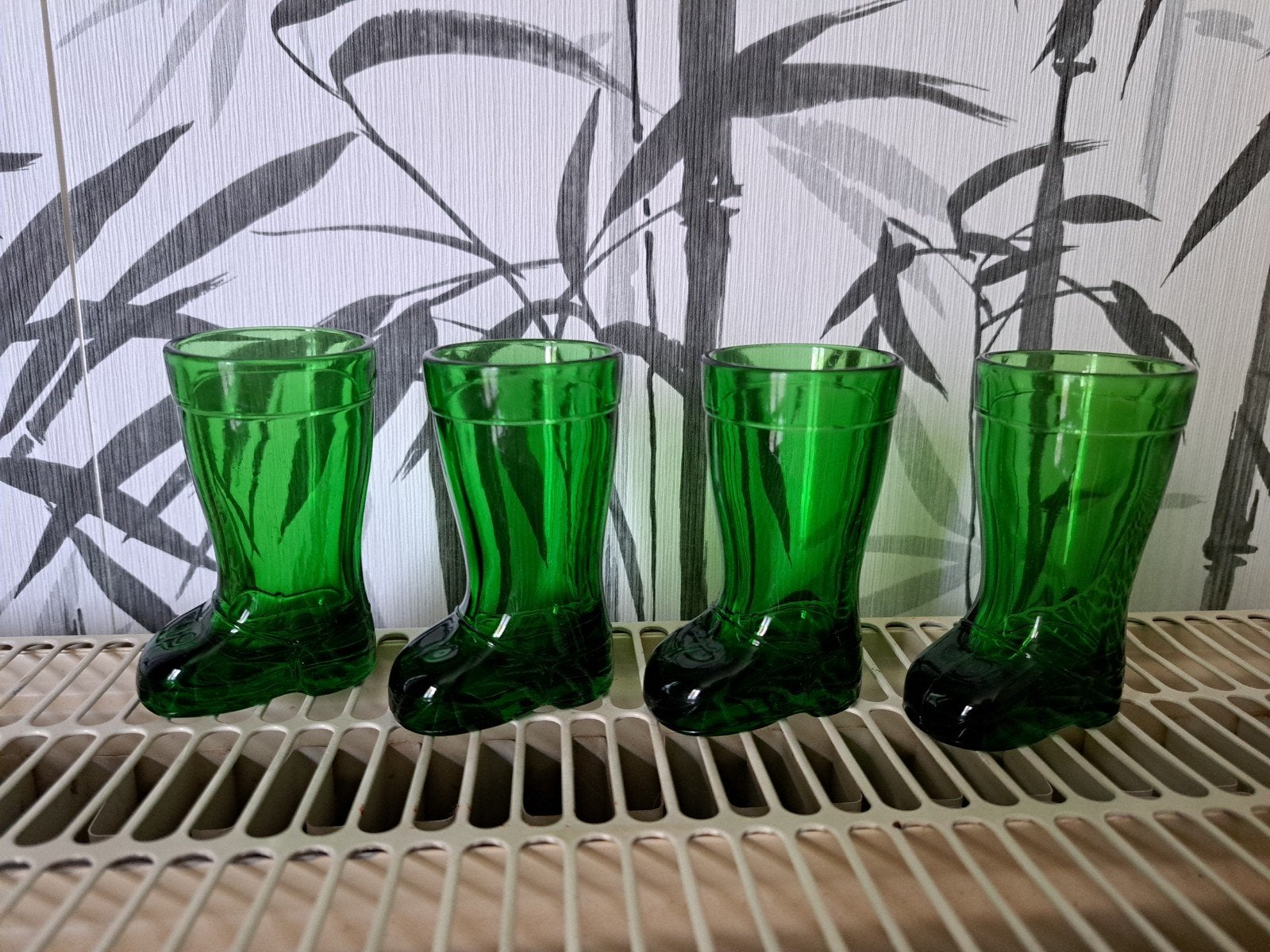4 petits verres vintage pour Génépy, Enlèvement ou Envoi
