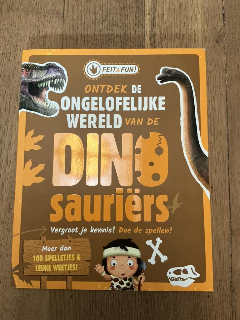 Ontdek de ongelofelijke wereld van de Dinosauriërs, Ophalen, Zo goed als nieuw, Renate Hagenouw