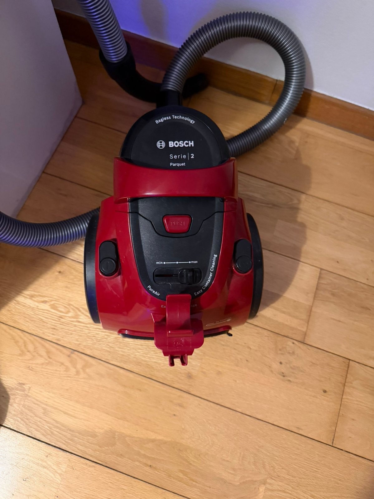 BOSCH stofzuiger, Elektronische apparatuur, Ophalen, Zo goed als nieuw, Bosch