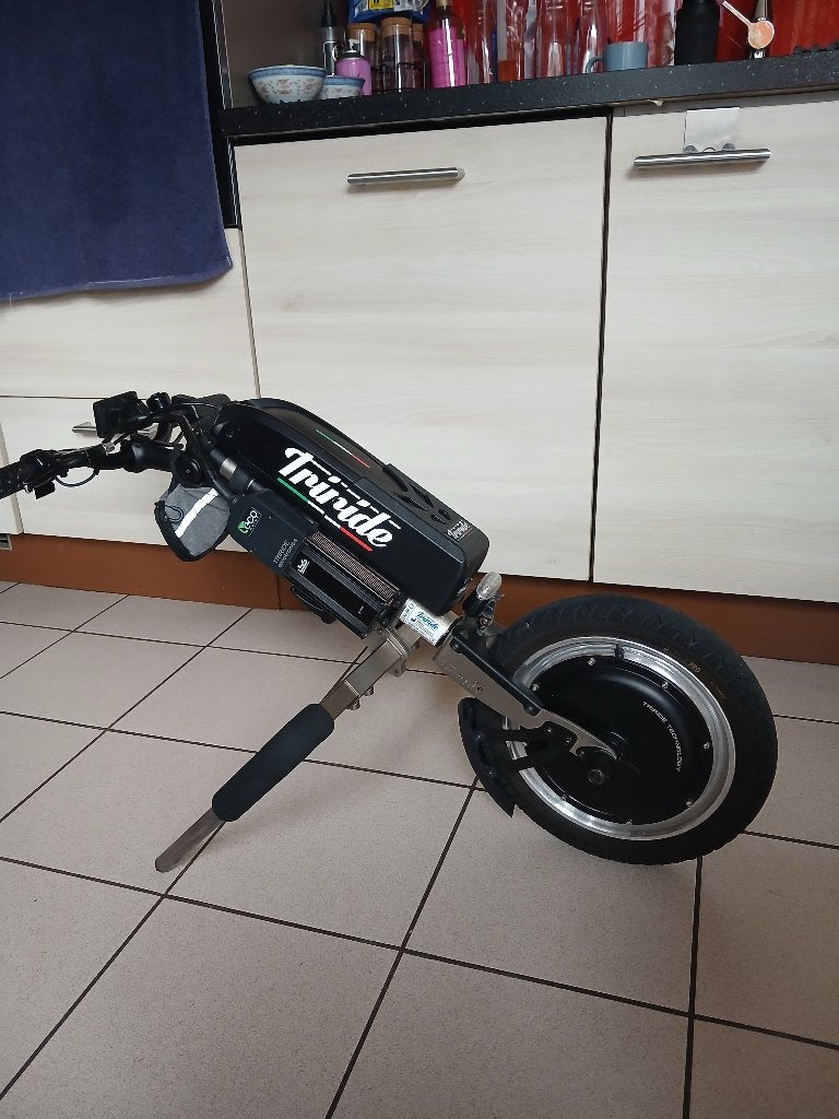 Triride état neuf, Enlèvement, Comme neuf, Fauteuil roulant électrique