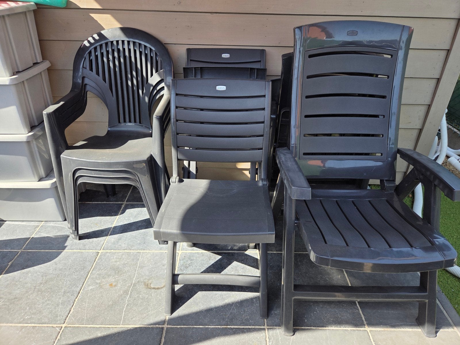 Tuinstoelen, Enlèvement