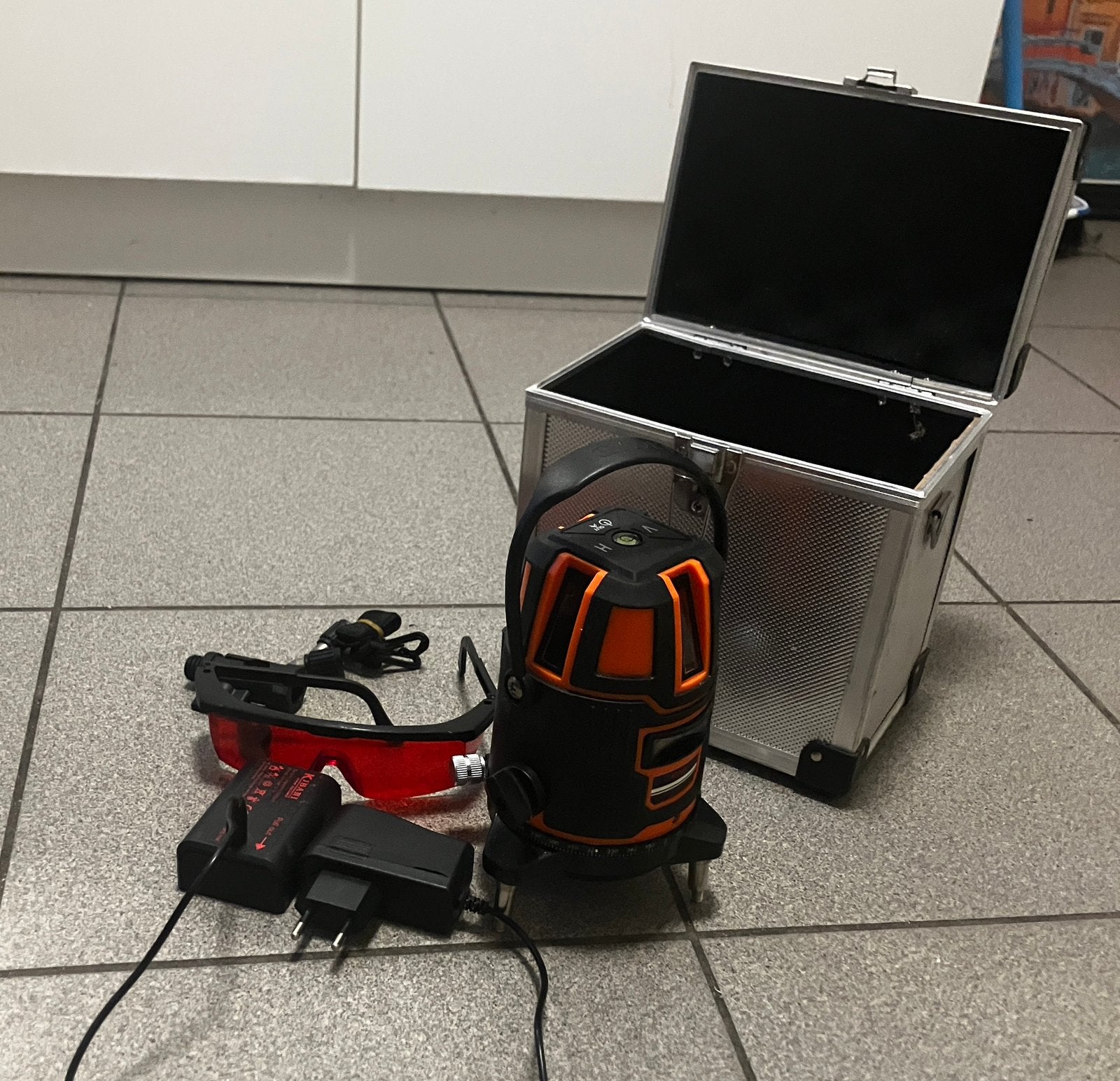 Bouw laser met statief, Ophalen, Zo goed als nieuw