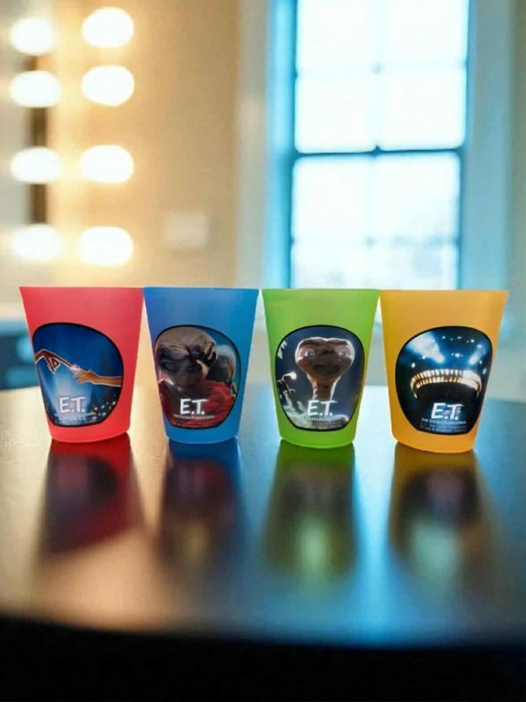E.T. verzamel set, complete set drinkbekers in 4 Kleuren., Enlèvement ou Envoi, Neuf, Film, Ustensile
