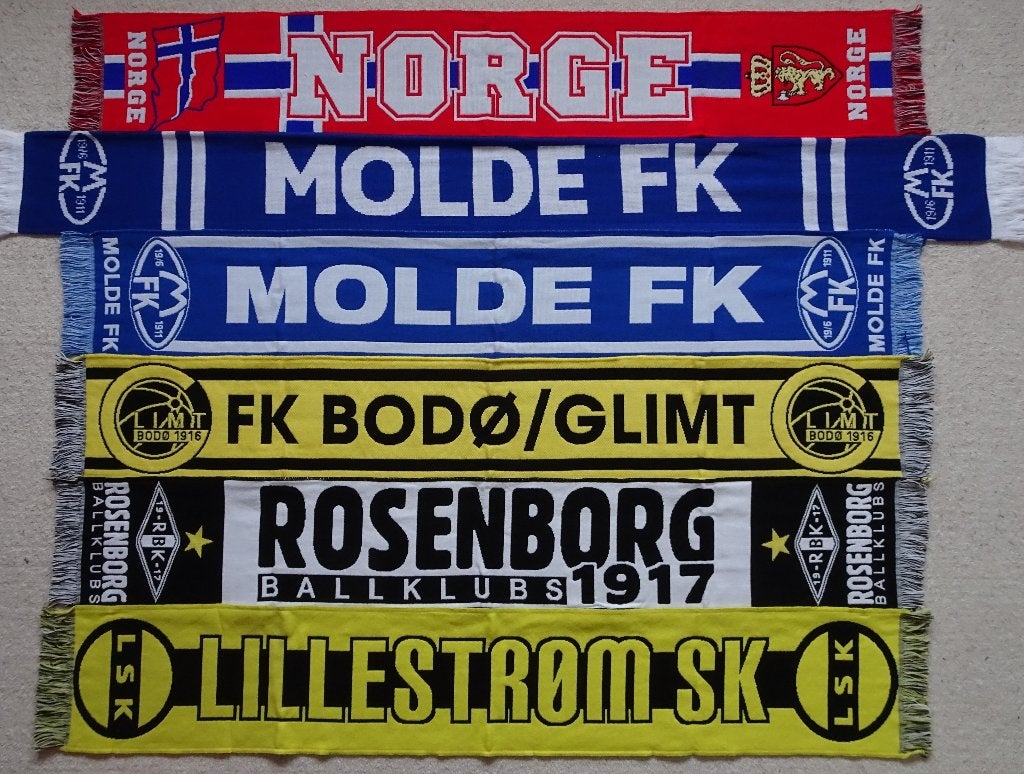 sjaals Denemarken Zweden Noorwegen IJsland Finland, Verzamelen, Verzenden, Nieuw, Vaantje of Sjaal