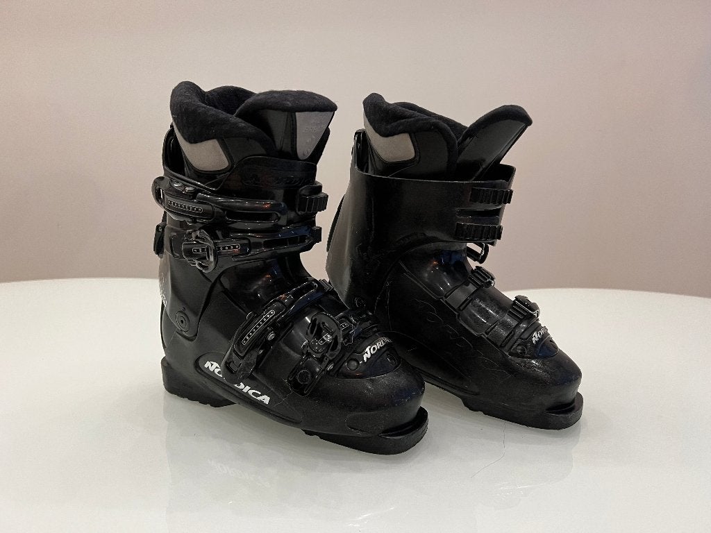 Chaussures de ski Nordica pour enfants — Taille 23.5, Enlèvement, Utilisé, Nordica, Chaussures