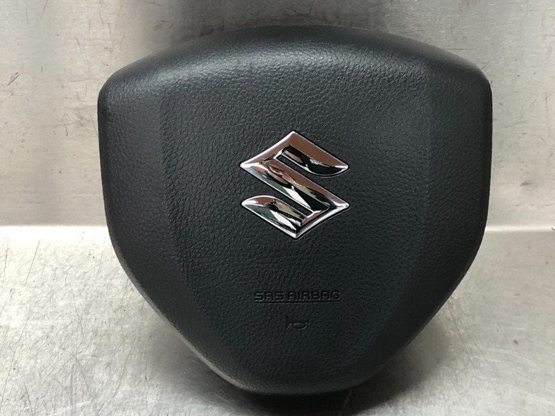 AIRBAG VOLANT Suzuki Celerio (LF) (01-2014/-), Dhr. M. Roggen, Stadsweg 37 37
9917 PV  WIRDUM GR., NL, Suzuki, Utilisé