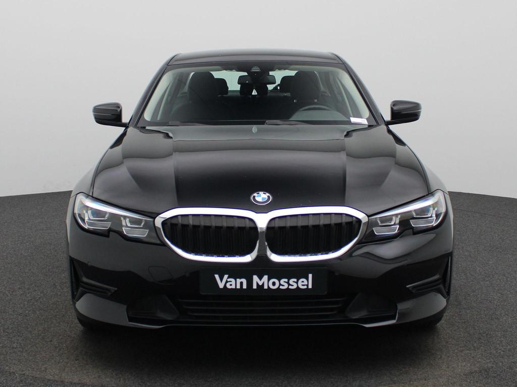 BMW 3 Reeks Berline 330e LED | NAVI | CAMERA, Auto's, BMW, 4 deurs, Gebruikt, Zwart, 4 cilinders