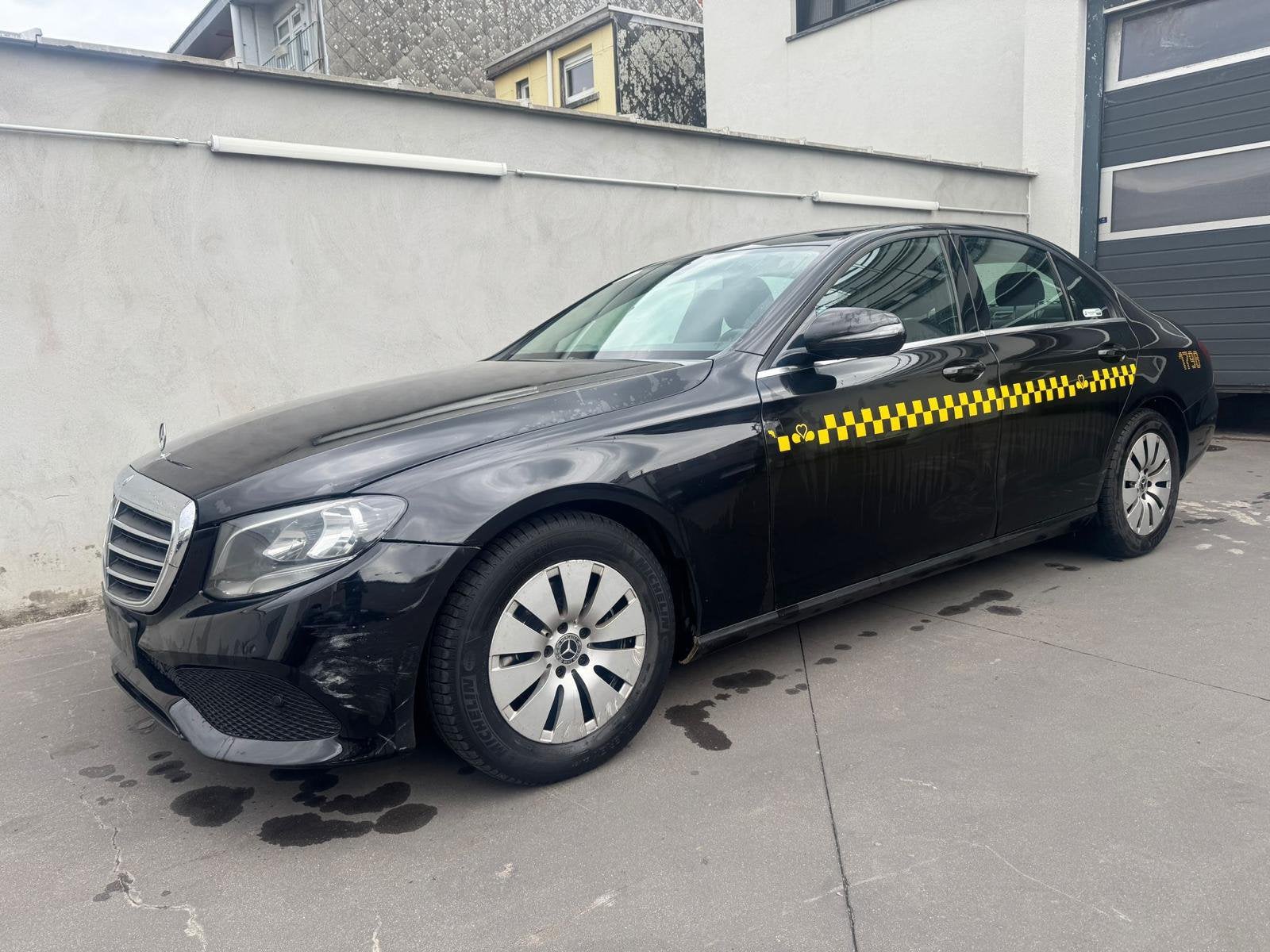 Mercedes E220 CDI, Auto's, Automaat, Euro 6, 4 cilinders, Bedrijf