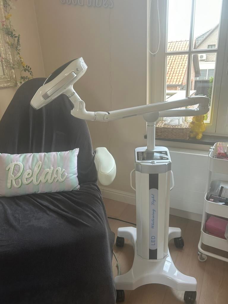 Tandenbleek lamp professioneel, Ophalen, Zo goed als nieuw