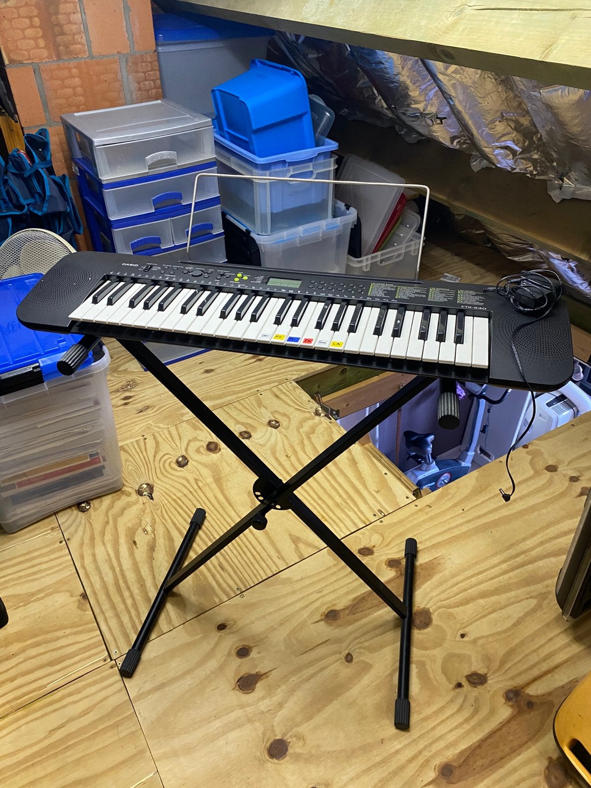 Keyboard Casio CTK-240 met Hamilton Stands standaard, Musique & Instruments, Claviers, Neuf, Casio, Enlèvement, Avec pied