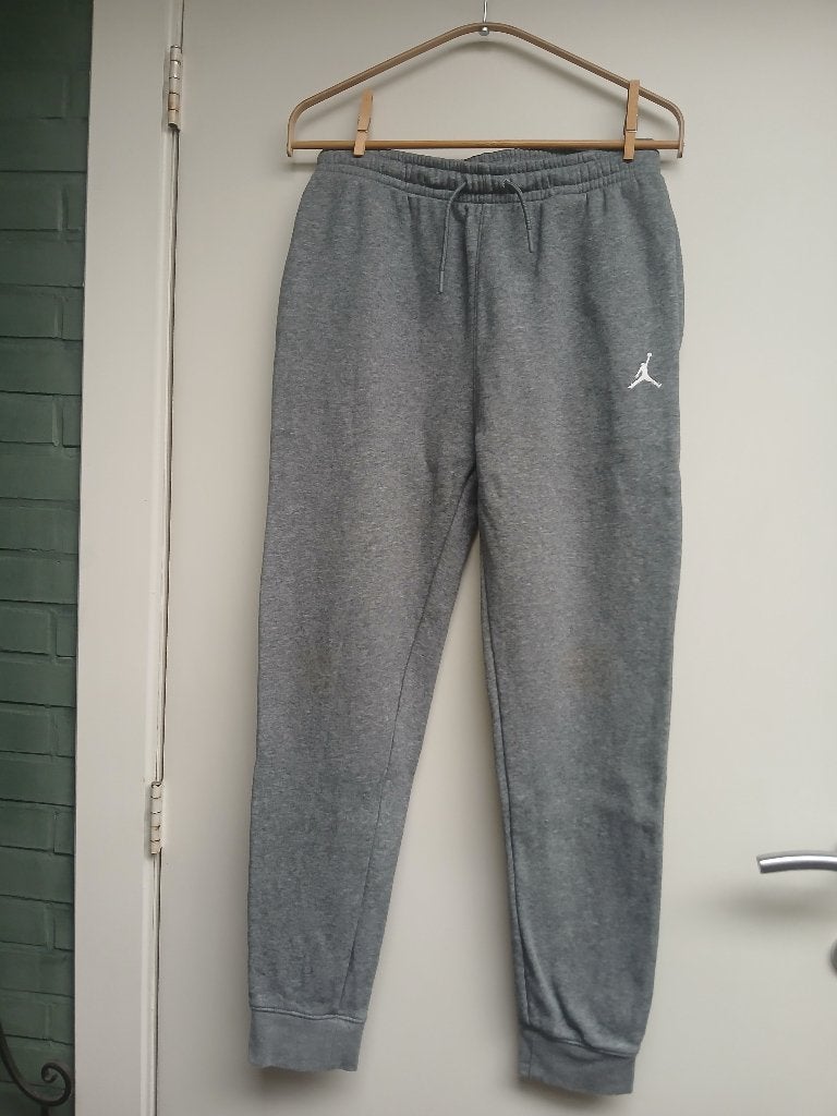 Joggingbroek merk Jordan (Nike), Kleding | Heren, Sportkleding, Ophalen of Verzenden, Zo goed als nieuw, Grijs, Jordan (Nike)