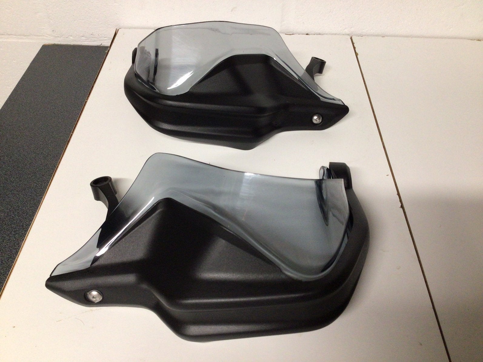 Hanbeschermers BMW R1250R, Ophalen