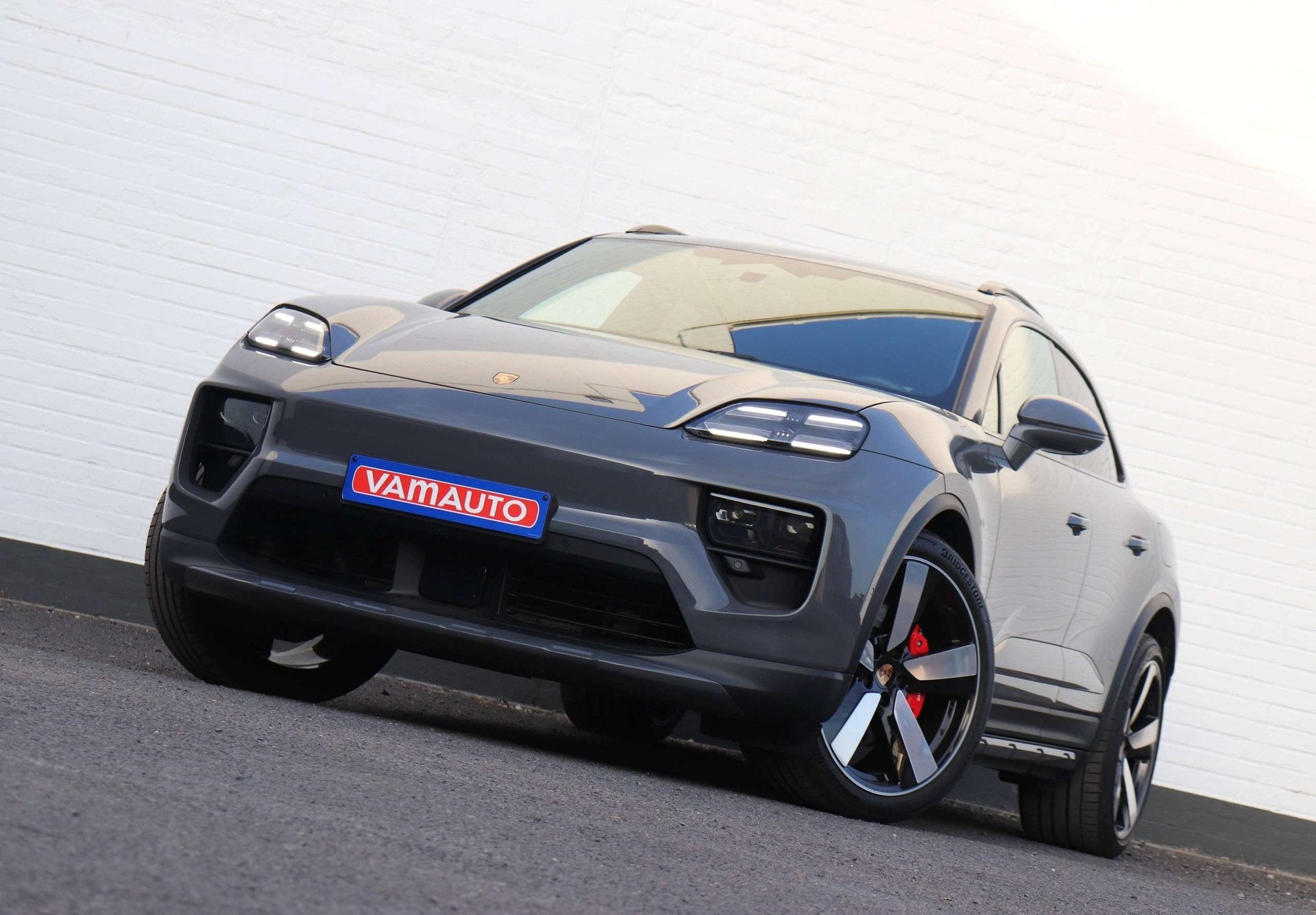 Porsche Macan 4S 100 kWh - Off Road Design Pack/Bose/Pano/22, Auto's, Automaat, Gebruikt, 5 zetels, 5 deurs