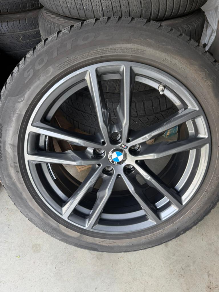 Pneus et jantes hiver bmw orgine, Enlèvement, Pneu(s)