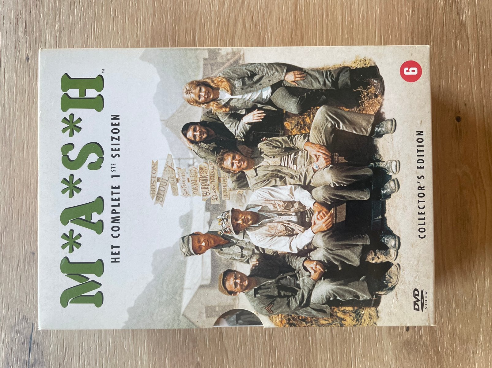 DVD box Mash, Cd's en Dvd's, Ophalen, Zo goed als nieuw