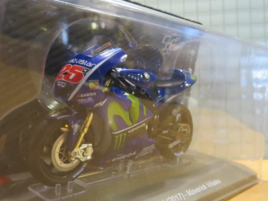 Maverick Vinales Yamaha YZR-M1 2017 1:18 diecast, Hobby & Loisirs créatifs, Voitures miniatures | 1:18, Neuf, Moteur, Autres marques