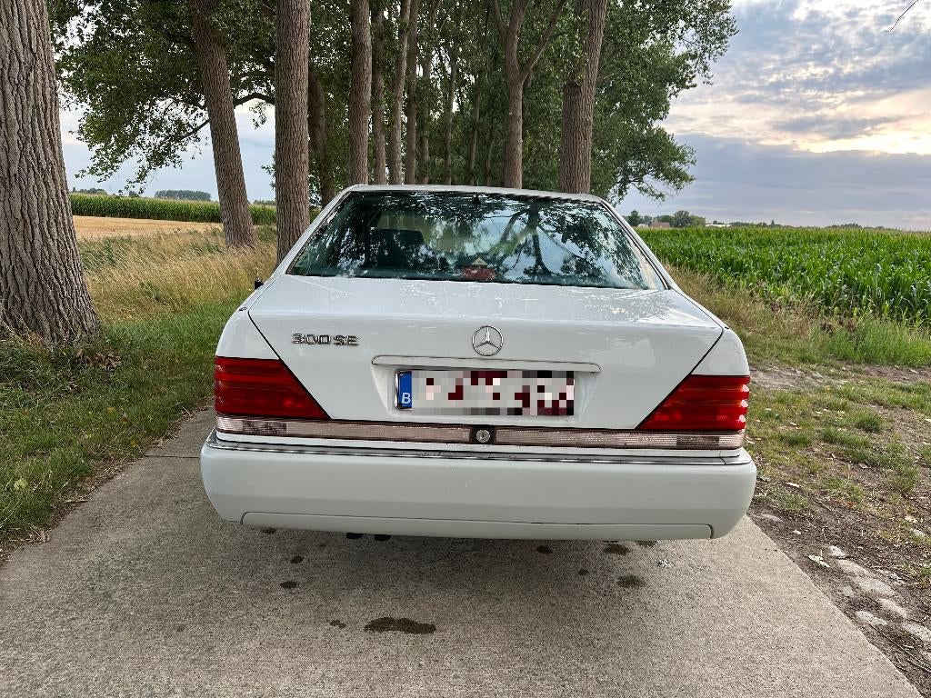 Mercedes-Benz Witte S-Klasse w140 (1992) 300se 3.2 Oldtimer, foto 8