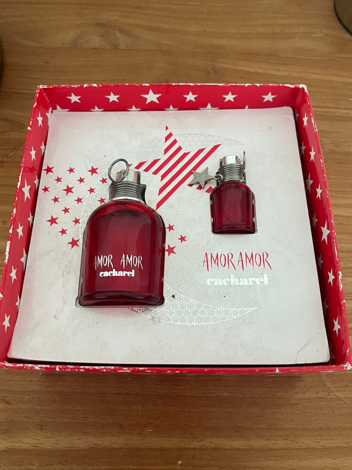 EDT CACHAREL AMOR AMOR 50ml, Enlèvement ou Envoi, Comme neuf