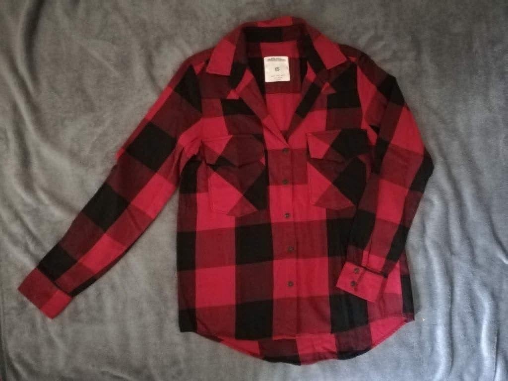 Chemise à carreaux noir/rouge de Zara, toujours en vente, Enfants & Bébés, Garçon ou Fille, Enlèvement ou Envoi, Chemise ou À manches longues