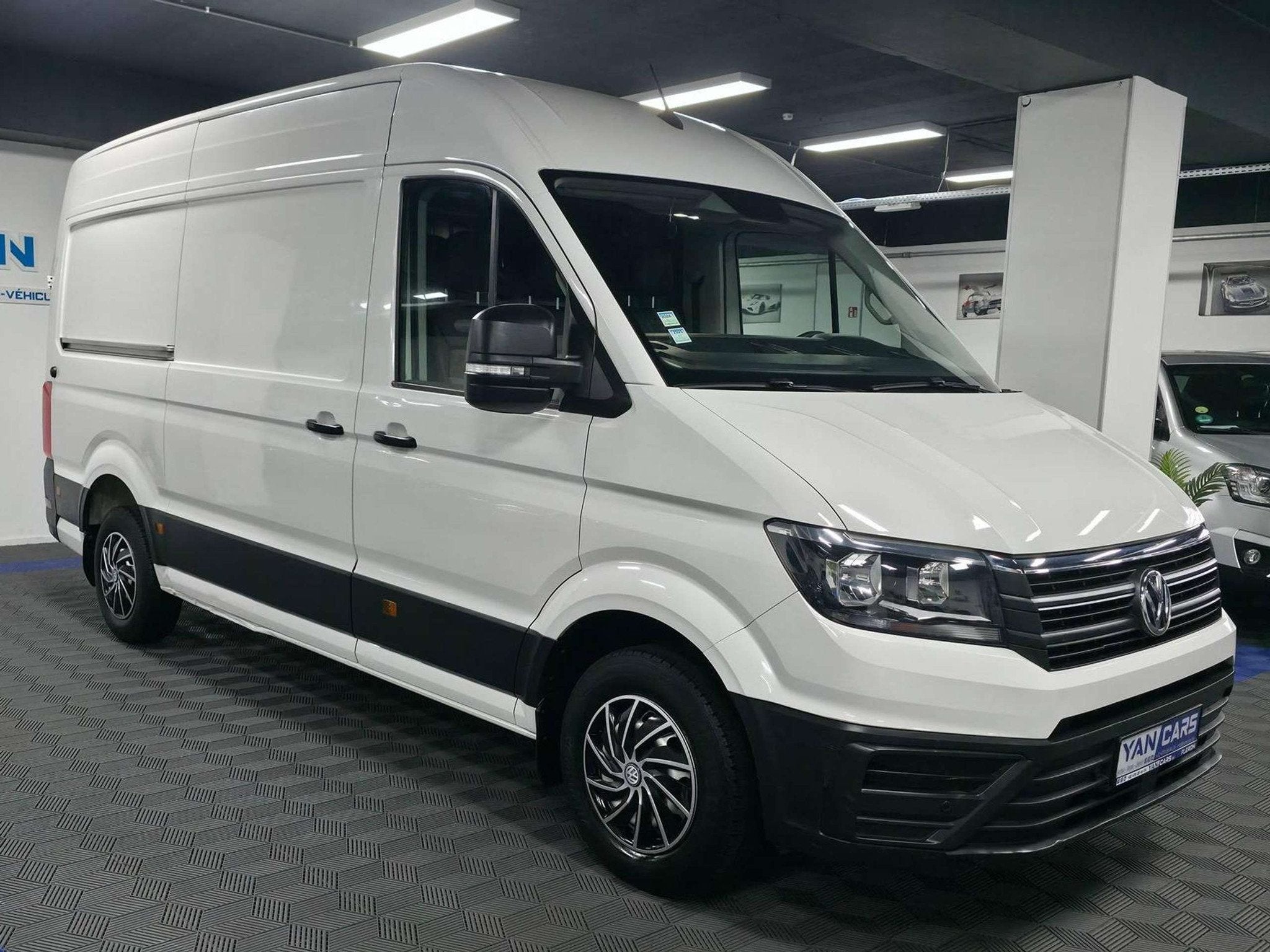 Volkswagen Crafter L3H3 • BOITE AUTO • CUIR • CARPLAY, Cuir, Achat, Euro 6, Entreprise
