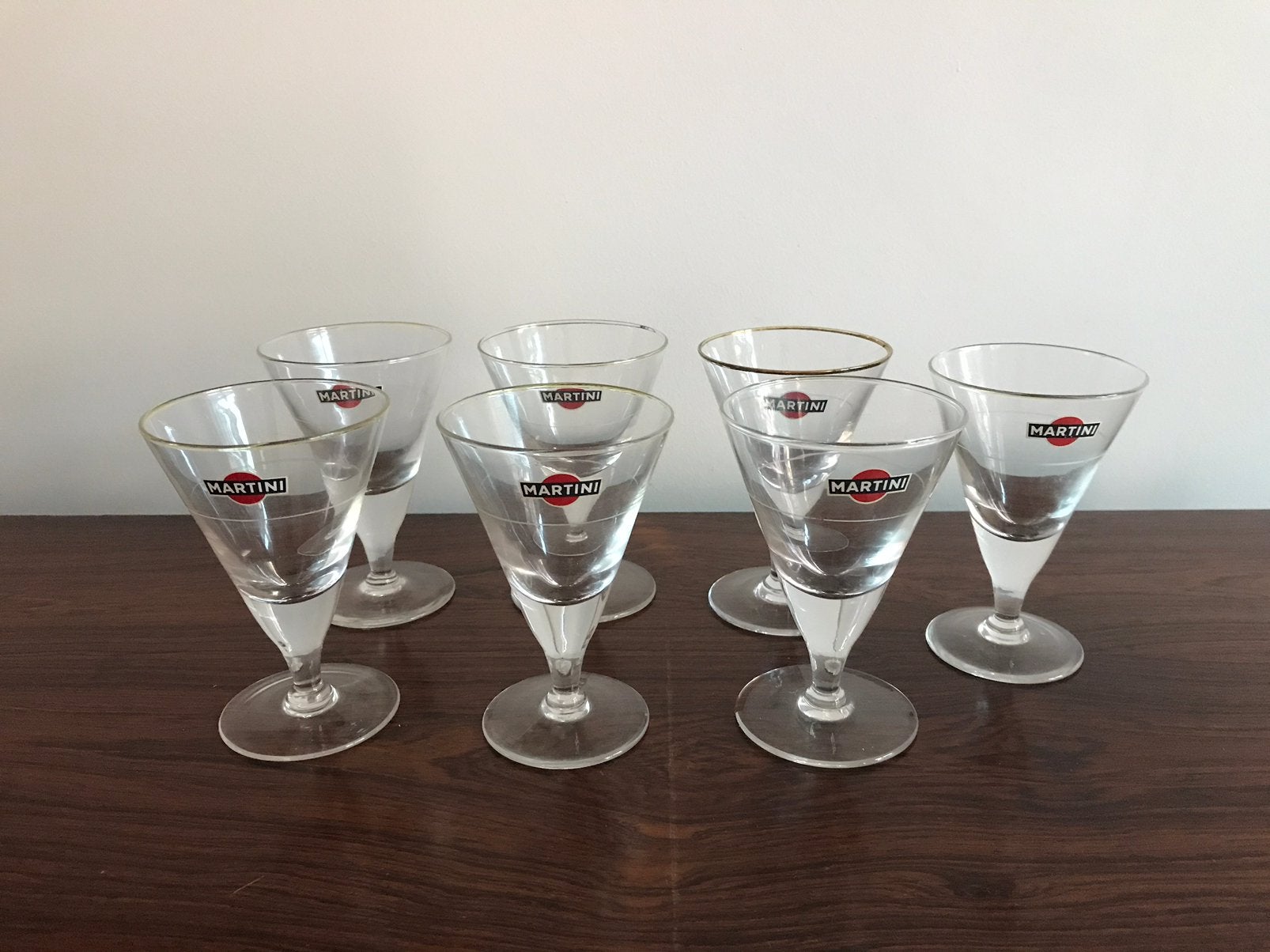 Set van 7 Oude Martini glazen op voet zwart rood, Ophalen of Verzenden, Gebruikt, Overige typen